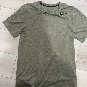 Nike Men's Short Sleeve Olive Tee